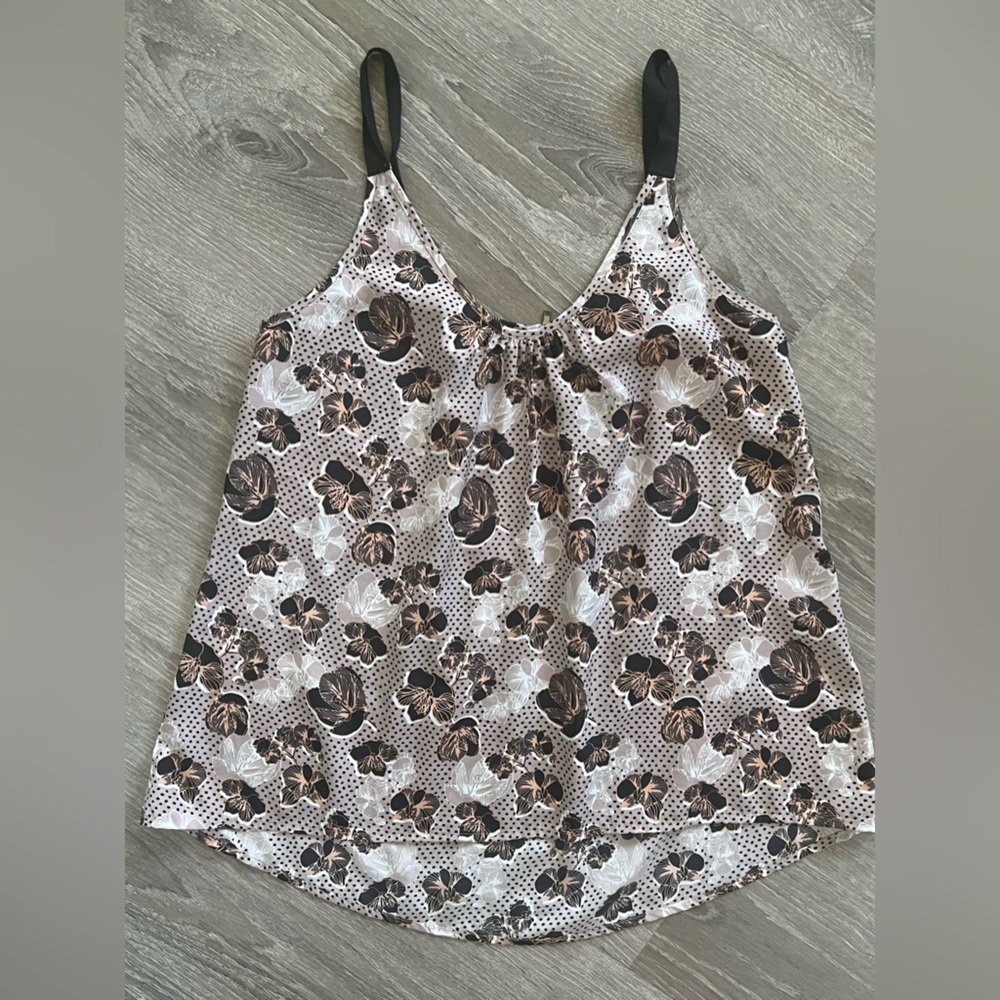 Bar III Flowy floral Top